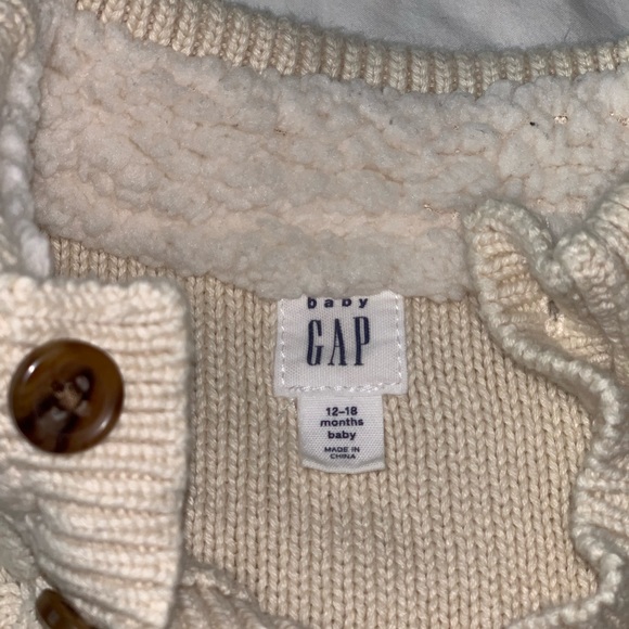 Baby gap one piece - Picture 2 of 3